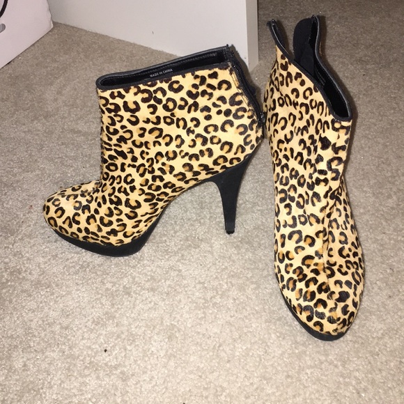 double strap leopard print sandals